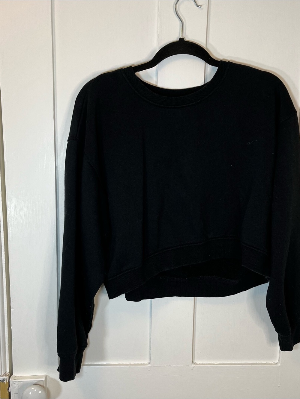 Zara Black Cropped Crewneck Sweatshirt